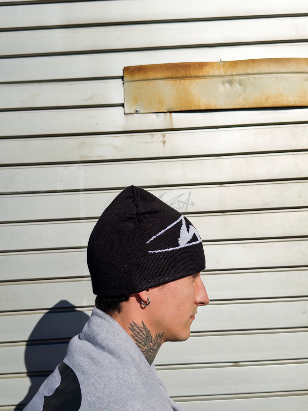 SHADOW BEANIE